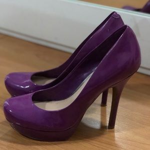 Jessica Simpson pat leather pumps